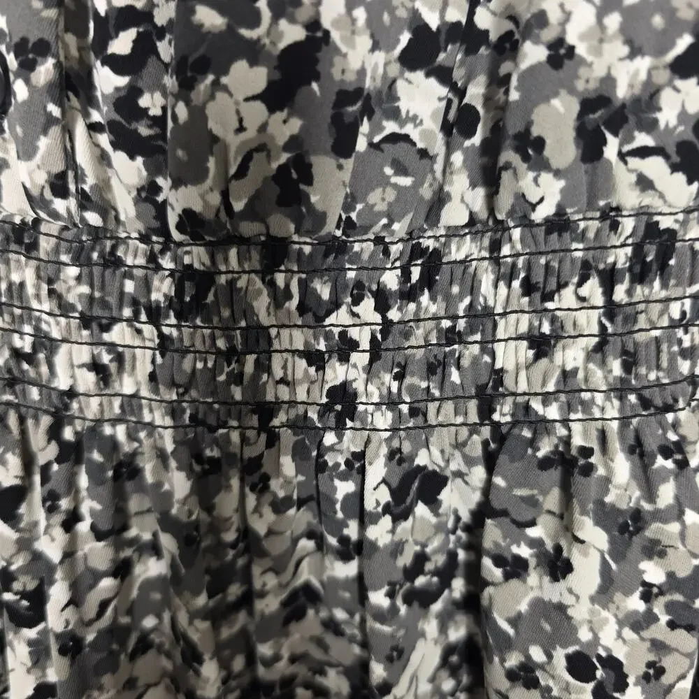 Michael Kors Womens XL Black Gray Floral V Neck Button Blouse Top Long Sleeve